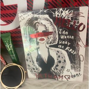 Cruella de Vil eyeshadow pallet